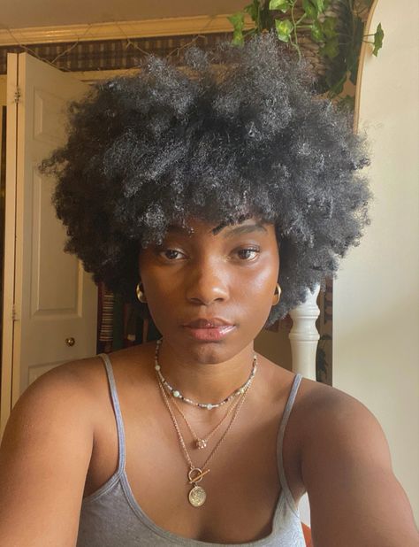 Small Afro Black Women, Small 4c Afro, Round Afro Natural Hair, Type 4 Haircuts, 4b Afro Short, Natural Coily Hairstyles, 4c Short Afro, Fro Black Women, Natural Afro Hairstyles Short