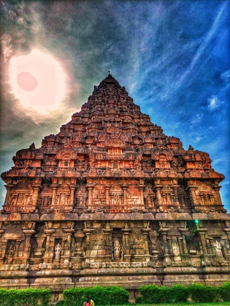 No words to describe the beauty of Chola Architecture Chola Temples, Dreamy Art, Words To Describe, The Beauty, Temple, Architecture, Photography, Quick Saves, Beauty