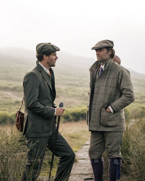 Unmistakable English style, unbeatable British quality and exclusive European classics; the Country Collection brings the finest tweeds, leather, cotton, canvas and wool together to craft traditional shooting and travel kit of the highest order. Technical fabrics from Italy’s finest mills, fashioned to create truly high-performance outerwear, which is more than a match for the toughest wintry conditions. Smart enough for any occasion, rugged enough for every eventuality. English Country Style Outfits, Adventure Clothing Men, Country Style Men, Tweed Shooting Jacket, Countryside Outfit, Tweed Coats, Country Mens Fashion, Hunting Suit, British Country Style