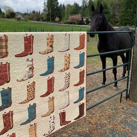 Cowboy Boot Quilt Pattern, Western Sewing Patterns, Cowboy Boot Quilt Pattern Free, Quilt Patterns Western, Cowboy Quilt Patterns, Boot Quilt Pattern, Country Quilt Patterns, Highland Cow Quilt, Western Quilt Patterns