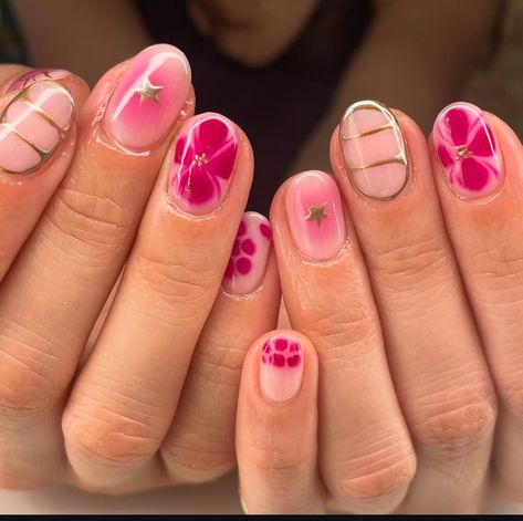 Summer Nails Bright Pink, Summer Jelly Nails, Bright Pink Summer Nails, Abstract Summer Nails, Popular Summer Nails, Summer Nails Tropical, Summer Nails Floral, Summer Nails Pastel, Nails Bright Pink