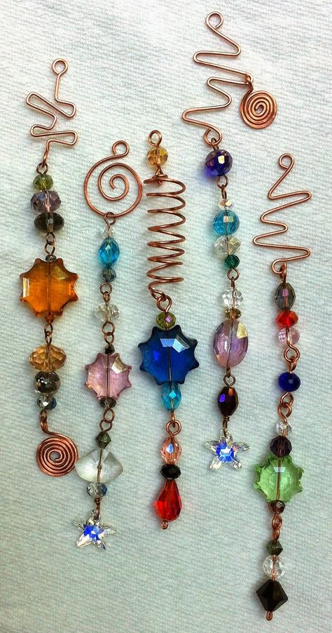 Wire Craft, Carillons Diy, Art Perle, Diy Wind Chimes, Rain Chain, Crystal Suncatchers, Wire Crafts, Beads And Wire, Wire Art