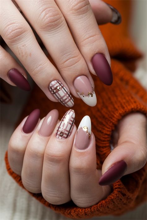 Embrace the beauty of fall with these cozy dip nails that perfectly capture the spirit of the season. Shades of burnt orange, deep burgundy, and warm gold create a stunning visual that invites warmth and elegance. These unique fall nail ideas are not just trendy; they're a perfect way to express your love for autumn! Get ready to show off your chic style and embrace the beauty around you. Fall Nail Designs Burgundy, Fall Nails Burgundy, Fall Nails Burgundy Gold, Fall Nails Maroon And Gold, Burgundy Fall Nails, Burgundy Fall Nails 2024, Autumn Nails 2024 Burgundy, Burgandy Fall Nails 2022, Thanksgiving Nail Designs