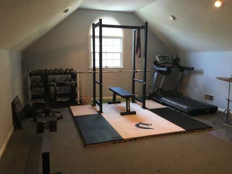 A weightlifting platform is a must for any garage gym. It protects your equipment and, more importantly, your home. Here's how you can build a DIY weightlifting platform that can also have a squat rack attached. Deadlift Platform, Weightlifting Platform, Small Home Gyms, Backyard Gym, Diy Gym Equipment, Home Gym Inspiration, Workout Room Home, Home Gym Garage, Squat Stands