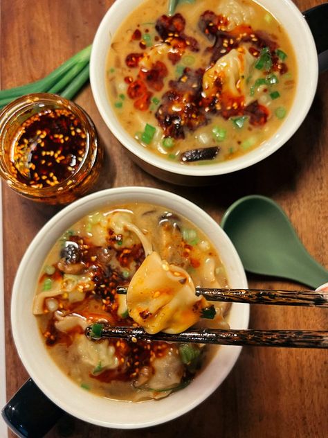 Easy Spicy Miso Wonton Soup: packed with flavor Miso Wonton Soup Recipe Trader Joes, Trader Joes Wonton Recipes, Trader Joes Miso Soup Recipe, Trader Joe’s Chicken Cilantro Wontons, Miso Ginger Broth Trader Joes Recipes, Trader Joe’s Wonton Soup Recipe, Trader Joe’s Wonton Soup, Trader Joe’s Soup, Trader Joes Soup Recipe