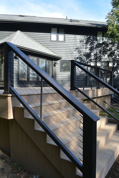 Deck With Privacy Wall And Railing, Modern Handrails For Stairs Outdoor, 2 Car Driveway Ideas, Lake House Decks, Farmhouse Deck Ideas, Black Decking Ideas, Timbertech Deck Ideas, Lake House Deck Ideas, Industrial Deck