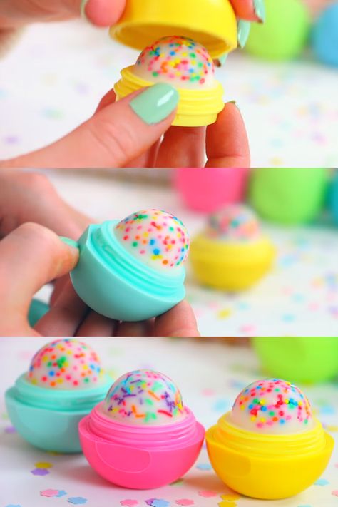 Eos Diy, Diy Cupcake, Diy Crafts For Teens, Crafts For Teens To Make, Homemade Lip Balm, Diy Cupcakes, Diy Crafts For Girls, Diy Lip Balm