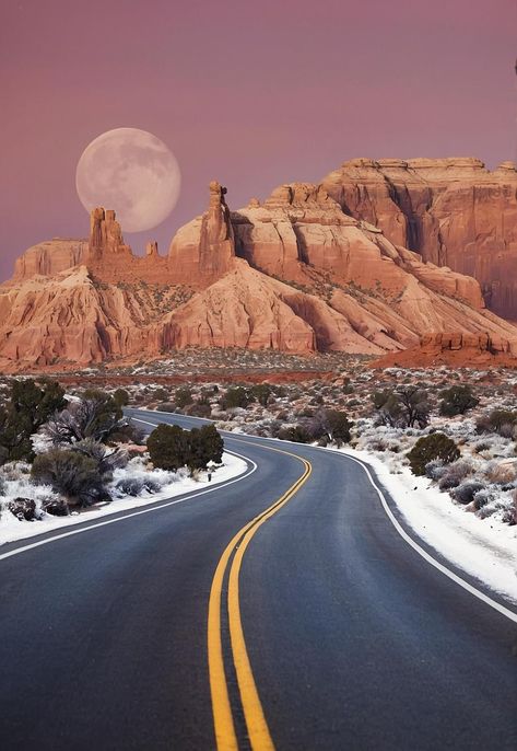 Desert Drive, Utah Style, Desert Aesthetic, Road Pictures, Utah Mountains, Vision Board Photos, Nature Hd, Beautiful Landscape Photography, Utah Usa