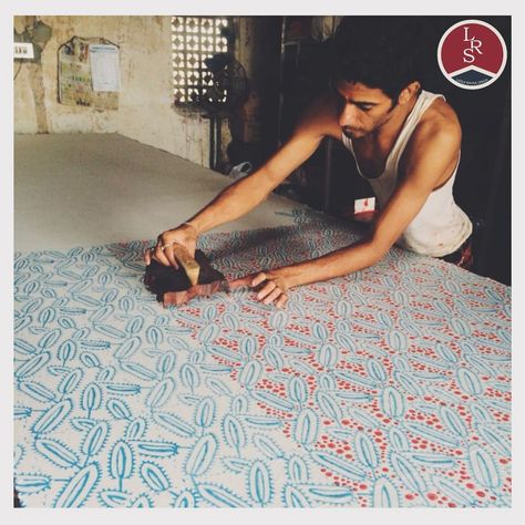 “Craftsmanship you can wear.” Handblock printing: the touch of tradition. @lablerahulsingh LABLE RAHUL SINGH | CLOTHING CO. | BLOCK PRINTS #blockprinting #lablerahulsingh #shirts #cottonshirts #sustainability #sustainablefashion #slowfashion #ootd #artist #arts #woodenblock #cottonshirts #indigoprints #lablerahulsingh #connectionfashionka #blockprints #jpr Jaipur Block Print Motif, Block Printing Ideas Design Dress, Jaipur Fashion, Purvi Doshi, Indian Block Print Fabric, Handmade Curtains, Block Printed Textiles, Fabric Stamping, H U