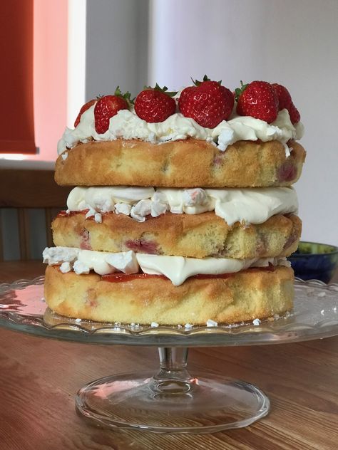 Eton Mess Cake Janes Patisserie recipe Messy Cake Aesthetic, Eton Mess Cake, Patisserie Recipe, Messy Cake, Janes Patisserie, Cake Aesthetic, Eton Mess, Pretty Dessert, Food Is Fuel