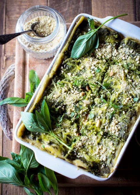 Vegan Lasagna with Lentil and Spinach Pesto Pesto Lasagna, Spinach Pesto, Vegan Lasagna, Vegan Italian, Diet Vegetarian, Lasagna Recipe, Vegan Condiments, Middle Eastern Recipes, Vegan Eating