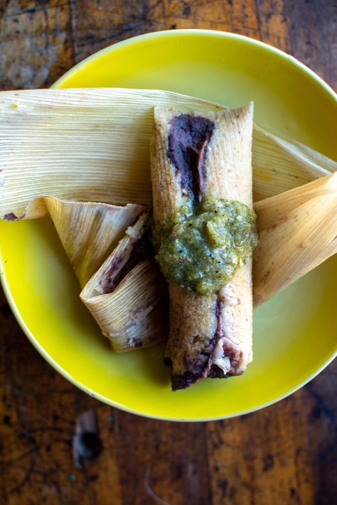 Thermomix, Pork Green Chile, Vegetarian Tamales, Texas Recipes, Mexican Tamales, Pork Tamales, Chicken Tamales, Tomatillo Sauce, Tamale Recipe