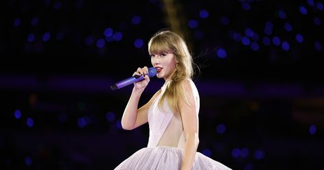 Easy Taylor Swift Costume, Taylor Swift Costume Ideas, The Man Taylor Swift, Marching Band Outfits, Taylor Swift Costume, Pink Heart Dress, Pink Fur Coat, Floral Tulle Dress, White Tulle Skirt