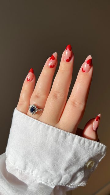 Callie | Nail Enthusiast on Instagram: "Valentines Day Nail Inspo 🌹♥️✨ Wearing @dndgel DC 165 Bare Pink, DC 190 Candy Platinum, DC 057 White Bunny + gel base and top coat (some items were pr/gifted) Code calliemarie25 saves you 25% off your order! (affiliate) Inspo: Pinterest _______________ #valentinesdaynails #heartnails #rednails #winternails #valentinesnails #valentinenails #valentinesnailart #nailstutorial" Vaneltine Nails, Minimal Valentines Nails, Oval Valentines Nails, Nails San Valentin, Candy Heart Nails, Red Valentine Nails, Red Valentines Nails, Beautiful Red Nails, Valentines Day Instagram