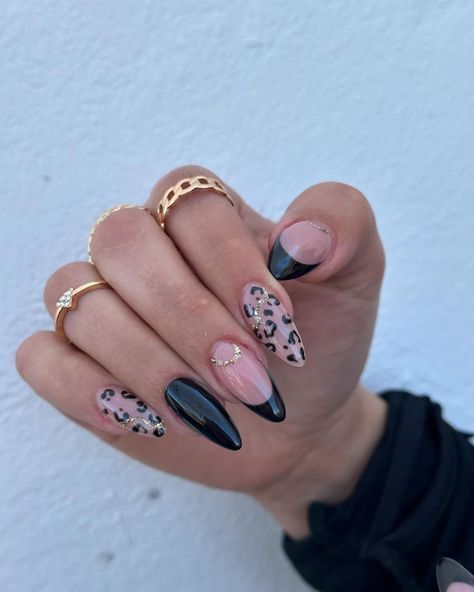 Black And Nude Nails, Leopard Nail Designs, Fun Manicure, Cheetah Print Nails, Latest Nail Designs, Modern Nails, Leopard Nails, Red Nail Designs, Animal Print Nails