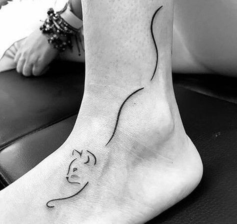 Tattoo Artist Tattoo, Tato Minimal, Tattoo Design Tattoo, Muster Tattoos, Artist Tattoo, Up Tattoo, Inspiration Tattoo, Tattoo Cover Up, Cat Tattoo Designs