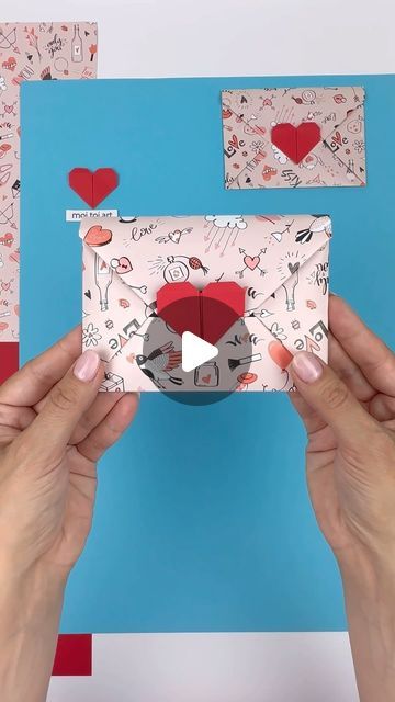 Moi.Toi.art on Instagram: "How to make a beautiful gift envelope 💌@Moi.toi.pro #moitoiart #papercraft
#giftidea #envelope#diycrafts #papercut #paperdecor #giftideas #giftlove #miami#newyork #california #munich" Fold Envelope Out Of Paper, Home Made Envelopes, Scrapbook Envelopes Pockets, Envelope Cards Ideas, Make An Envelope Out Of Paper, How To Make A Card, Cute Envelope Design, Diy Envelopes From Paper, Envelope Art Ideas