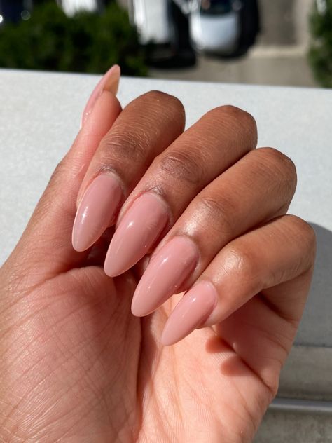 Nude nails, pink nails, almond nails, almond nail design, glossy neutral nails, nail design Nudish Pink Nails, Nail Inspo For Tan Skin, Pink Nude Nails Almond, Pinky Nude Nails Almond, Classy Nails Almond Shape, Beige Pink Nails, Pink Nude Almond Nails, Pinkish Nude Nails, Neutral Nude Nails