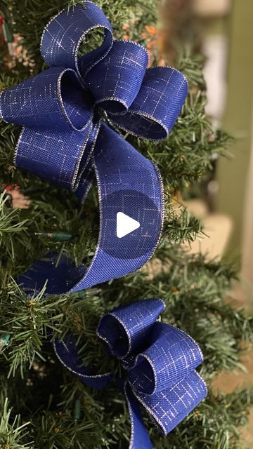 Michelle Dulevich on Instagram: "Save this for later if you need a really easy way to ribbon your tree. There’s so many ways you can do it, but this is one of the easiest and looks very elegant when done.❤️🎄  #christmas #turorials #christmastutorials #xmas #christmastreedesigner #christmasdiydecor #christmasdesign #christmas2024 #christmasdecor #christmasdecorationideas #christmasdecorating #christmastreedesigner #christmastreedecorating #christmastreeideas #holidaydecor #holidaybusiness #holidaydecorating  #seasonaldecorating" Natal, How To Make Christmas Bows For Tree, How To Put Bows On Christmas Tree, Elegant Christmas Tree Decorations 2024, How To Make Bows For Christmas Tree, Red Xmas Tree Decorating Ideas, Christmas Ribbon Ideas, Christmas Tree Ribbon Decorating Ideas, Christmas Tree Garland Diy