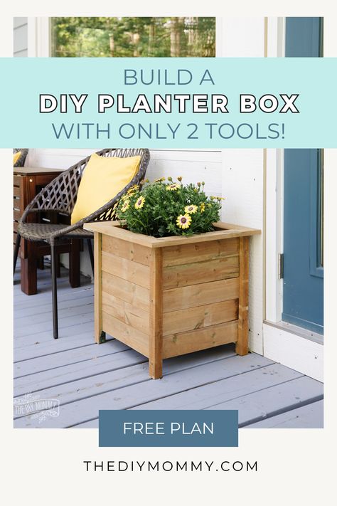 Learn how to make a simple DIY planter box with only two tools. This is a great beginner's project that looks beautiful on a front porch! Building Planter Boxes, Diy Cedar Planter Box, Diy Wood Planter Box, Diy Wooden Planters, Diy Wood Planters, Planter Box Plans, Diy Flower Boxes, Outdoor Planter Boxes, Easy Woodworking Ideas