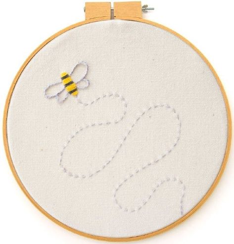 25 Easy Embroidery Projects For Beginners With Free Patterns are just what you need to get started with this fun craft. Tons of beginner cross stitch patterns on this list that result in beautiful wall hangings and samplers! #embroidery #crossstitch #embroiderypattern #hobby #embroideryfloss Embroidery Projects For Beginners, Free Embroidery Patterns Machine, Bird Embroidery Pattern, Stem Stitch, Hand Embroidery Patterns Free, Crewel Embroidery Kits, Easy Embroidery, Bee Embroidery, Floral Embroidery Patterns