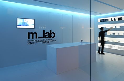 mesoestetic lab store on Behance Cosmetics Laboratory, Laboratory Design, Futuristic Interior, Cover Style, Design Lab, Pop Up Store, Retail Display, Office Interior Design, Retail Design