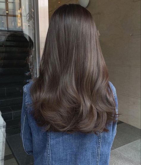 Moka Brown Hair, No Bleach Brown Hair, Milktea Brown Hair Color Asian, Korean Hair Color Brown Natural, Mid Back Length Hair, Milk Tea Brown Hair Color Korean, Natural Brown Hair Color, Light Brown Korean Hair Color, Milk Brown Hair Korean