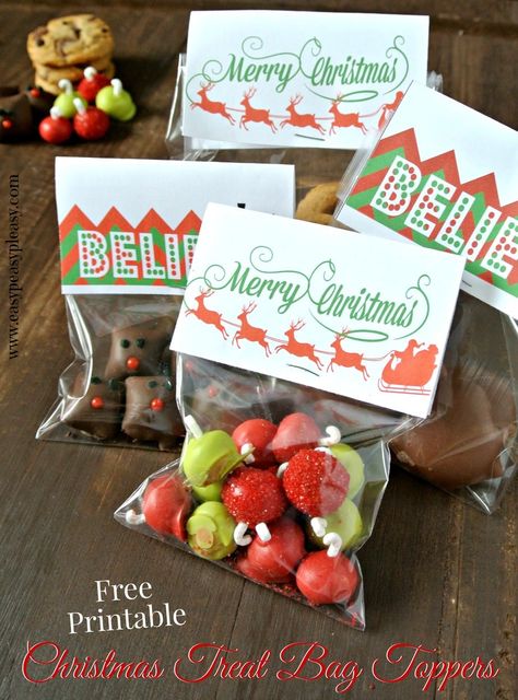 3 Free Printable Christmas Treat Bag Toppers - Easy Peasy Pleasy Christmas Treat Bag Toppers, Candy Toppers, Candy Bag Toppers, Christmas Goodie Bags, Treat Bag Toppers, Christmas Candy Bag, Christmas Treat Bags, Treat Toppers, Christmas Topper