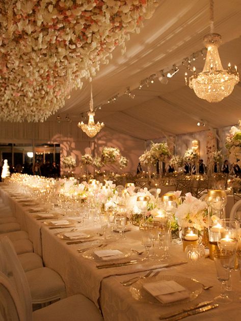 White And Gold Wedding Stage Decor, Wedding Ball Room Decoration, Gold White Wedding Decor, Luxury Wedding Venues Indoor, Wedding Reception Ideas Indoor Elegant, Wedding Theme Gold, White And Gold Wedding Decor, Long Tablescape, Mansion Wedding Decor