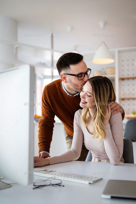 Husband And Wife Working Together, Traveling For Work Aesthetic, Business Couple Goals, Happy Couple Photography, Business Couple Aesthetic, Couples Working Together, Couple Working Together, Couple Business, Business Couple