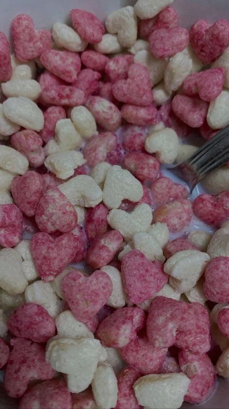 Start your day with a touch of love by indulging in this heart-shaped cereal delight. Perfect for a sweet breakfast treat, this charming dish combines the nostalgia of your favorite childhood cereal with a playful twist. Whether you're planning a special breakfast in bed or just want to add a little joy to your morning routine, these adorable heart-shaped bites are sure to bring smiles all around. Easy to make and irresistibly delicious, they’re the perfect way to show yourself some love or surprise someone special. Cereal Box Craft, Special Breakfast, Sweet Breakfast Treats, Show Yourself, Breakfast Cereal, Camping Food, Breakfast In Bed, Breakfast Treats, Sweet Breakfast