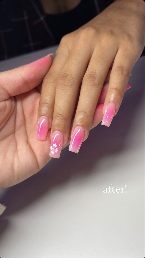 Pink Nails Design Flowers, Pink Aura Nails With Flowers, French Tip Airbrush Nails, Acrylic Nails With Hibiscus Flower, Acrylic Nails Hawaiian Flowers, Summer Nails With Hawaiian Flowers, Nails Ideas Summer Pink, Nail Designs Hibiscus Flower, Flower Aura Nails