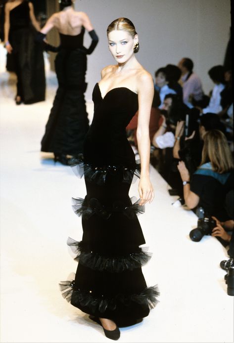 Givenchy Archive, Fancy Attire, Givenchy Fashion, Givenchy Couture, Givenchy Dress, 90s Runway, 90s Runway Fashion, Runway Fashion Couture, Carla Bruni