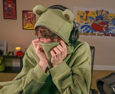 Frog Hoodie, Karl Jacobs, The Story