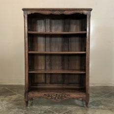 Bookstore Furniture, Victorian Bookshelf, Vintage Bookshelves, Dark Wood Bookcase, Old Wooden Furniture, Bookshelves Aesthetic, Antique Bookshelf, Antique Shelf, Old Bookshelves