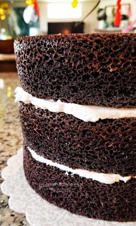 Chocolate Cake Recipe For Stacking, Sturdy Chocolate Cake For Stacking, Chocolat Cake Birthday, Moist Rich Chocolate Cake Recipe, Moist Chocolate Birthday Cake, Worlds Best Chocolate Cake, 3 Layer 6 Inch Chocolate Cake Recipe, Chocolate Birthday Cake Recipe Homemade, Chocolate Cake For Stacking