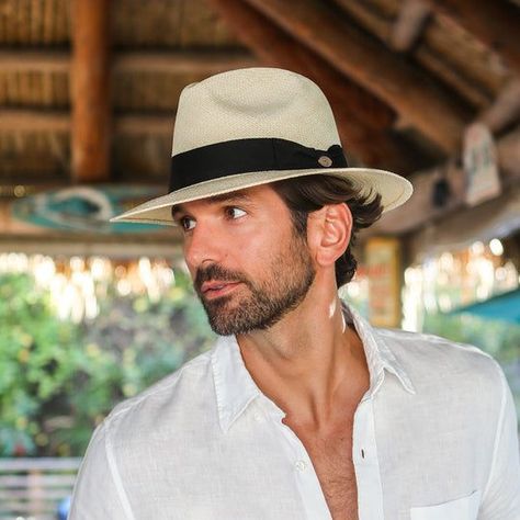 Men's Summer Hats 16 Ideas: Stylish and Practical Accessories for the Sunny Season - mens-club.online Panama Jack Hat, London Hats, Lifeguard Hats, Panama Hat Outfit, Homemade Jambalaya, Hat Outfit Men, Mens Summer Hats, Panama Hat Men, Jack Hat