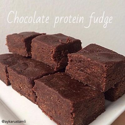 Thm Brownies, Beetroot Brownies, Protein Fudge, Freezer Treats, Ripped Recipes, Fudge Chocolate, Protein Baking, Protein Bread, Protein Treats