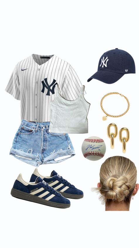 Sporty, tendy, yankees, New York, cool girl, baseball game, baseball cap Baseball Fits For Women, The Sandlot Outfits, Cute Baseball Outfits, Baseball Outfits For Women, Baseball Girlfriend Outfits, Yankee Outfits Women, Yankees Cap Outfit, Yankees Game Outfit, Women Baseball Outfit