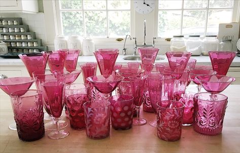 Cranberry Glassware, Pink Glassware, Colored Glassware, Cranberry Glass, Vintage Tableware, Ball Jars, Spring Table, Easter Table Decorations, Vintage Art Glass