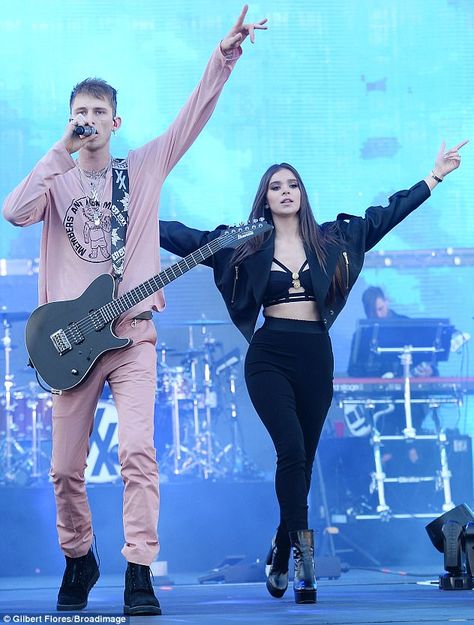 Special guest: Machine Gun Kelly made a surprise appearance to sing At My Best with the st... Hailee Steinfeld Outfits, Military Chic, Hailee Steinfeld, Military Inspired, Performance Outfit, Stage Outfits, Special Guest, Celebrity Photos, Concert Outfit