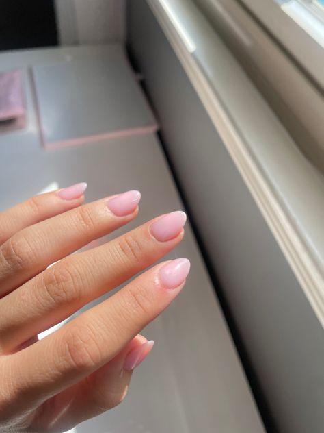 Short Gel Nails Light Colors, Cute Simple Light Pink Nails, Simple Acrylic Nails Pink And White, Short Dip Nails Almond Shape, Solid Pink Acrylic Nails Almond, Short Clean Almond Nails, Pink Gel Nails Almond Shape, Short No Acrylic Nails, Light Pink Nails On Pale Skin