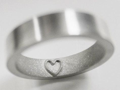 Heart indent ring. Unusual Rings Design, Unusual Rings, Cool Ideas, Modern Ring, Put A Ring On It, Cute Rings, Love Is In The Air, Cool Stuff, Ring Ring