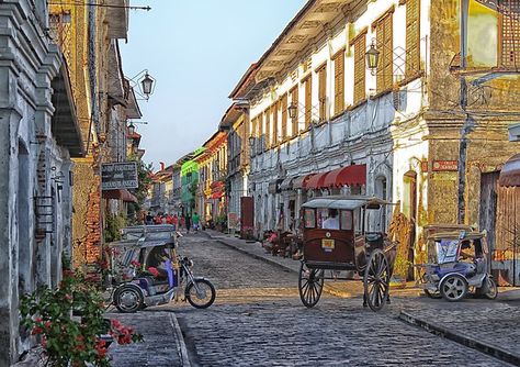 13 beautiful places in the Philippines - Been Around The Globe Vigan, Vigan City Philippines, Vigan Philippines, Vigan City, Spanish Conquistador, Colonial Architecture, Unique Architecture, Spanish Colonial, Burgos