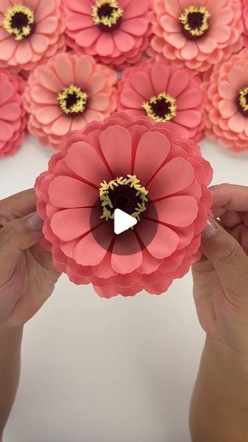 Hey, I’m Judy 👋🏻 Paper Flower Art + Tutorials on Instagram: "Coral paper flower zinnias - a little something to brighten up your day ❤️  My Mini Zinnia template is available in my Etsy shop, link in bio!  ##paperflowers #cricut #teamcricut #cricutcreations #makeitwithmichaels #etsyfinds #handmadewithlove #weddingflowers #paperrose  #paperart #paperzinnia #zinnia #imadethis #diypapercrafts #craftersgonnacraft #makersgonnamake #handmade #etsyfinds #etsyshop #paperflower #weddingbouquet #weddingflowers #weddingflorals #floralarrangement #handmadewithlove #diy" Zinnia Template, Paper Flower Art, Zinnia Flowers, Pattern Template, Flowers Paper, Cricut Creations, Paper Roses, Paper Crafts Diy, Flower Pattern