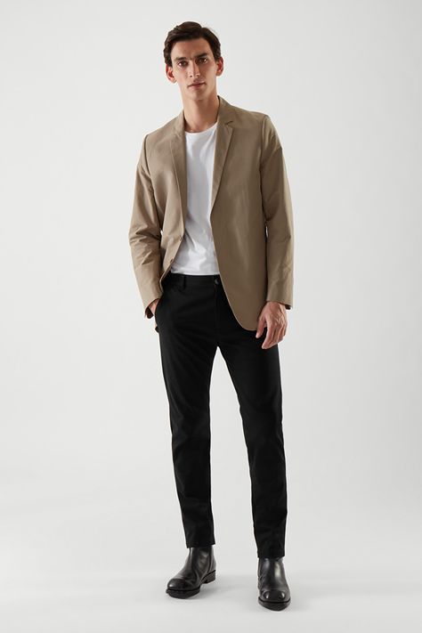 Cos Outfit, Mens Work Outfits, Blazer Outfits Men, Mens Business Casual Outfits, Blazer Outfits Casual, Mens Fashion Blazer, Smart Casual Men, Black Chinos, Smart Casual Outfit