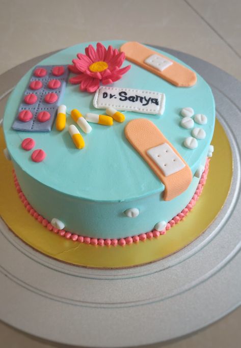 Pharmacy Cake Ideas Pharmacists, Dr Theme Cake, Doctor Theme Cake, Birth Cake, Henna Cake, Medical Cake, Science Cake, Birth Cakes, Graduation Cake Designs