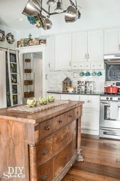 20 Insanely Gorgeous Upcycled Kitchen Island Ideas Farmhouse Kitchen Diy, Eclectic Kitchen, Vintage Farmhouse Kitchen, Island Decor, Diy Kitchen Island, Kitchen Farmhouse, Kitchen Island Design, Modern Farmhouse Kitchens, Kitchen Redo