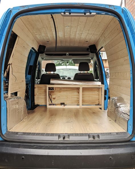 VW caddy van being converted into a campervan. Work Truck Storage, Vw Conversions, Small Camper Vans, Vw Caddy Maxi, Minivan Camper Conversion, Caddy Van, Campervan Bed, Caddy Maxi, Campervan Conversion