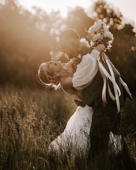 Brigitte Foysi Fotografie on Instagram: "This beautiful and atmospheric wedding at @hofgut.imsbach was a highlight. ✨ Every part of the day was so beautiful. … so many emotions, laughing and crying. 🤍 Many thanks to my lovely couple Julia & Daniel. @dekospaniol @hofgut.imsbach @nadinetrauteuch @make_up_by_chrissy . . . #barnwedding #weddingday #wedfingplanner #bridedress #brideandgroom #weddinginspiration #bridemakeup #weddingflowers #weddingfilmphotographer #bridestyle #happiestbride #thewed #weddinginspo #destinationwedding #sonyalpha1" Barn Wedding Photos, Wedding Portrait Poses, Bride Pictures, Wedding Couple Photos, Unique Wedding Photos, Wedding Couple Poses Photography, Wedding Portfolio, Wedding Pic, Wedding Photography Styles